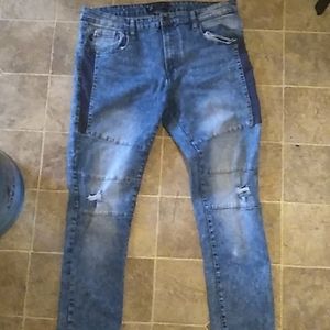 LIKE NEW SOUTH POLE SKINNY JEANS SIZE 38/34